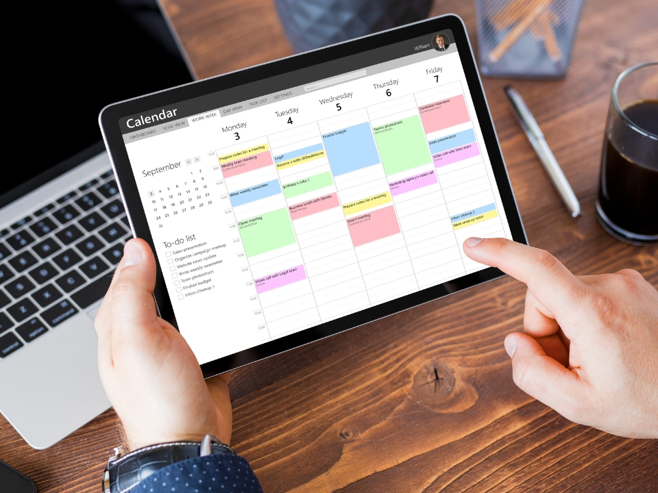 How to conduct LR for remote work on employee productivity & engagement blog image