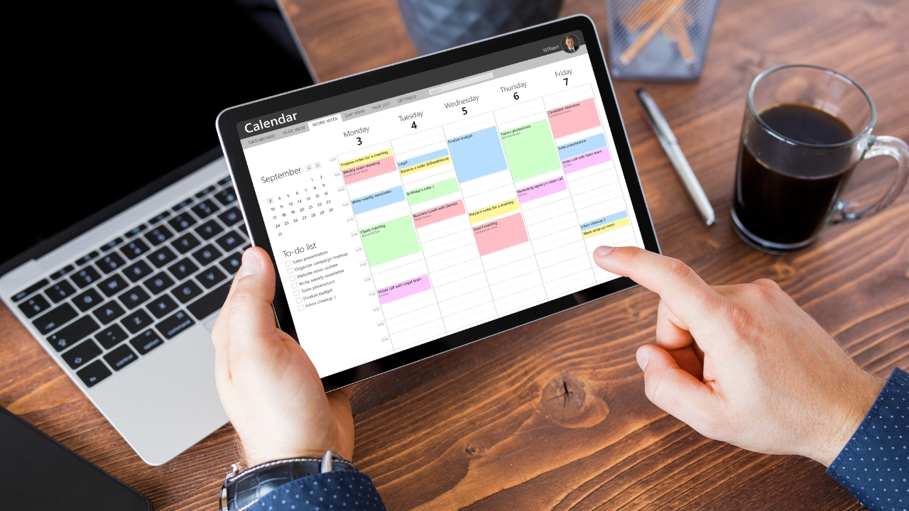 How to conduct LR for remote work on employee productivity & engagement blog image