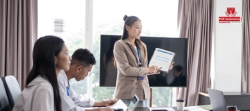 A Critical Review of Doctoral Economics Education