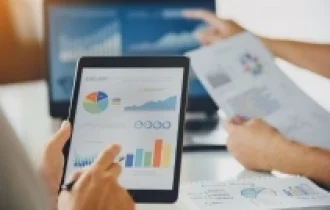 Who is a Good Peer Reviewer blog image